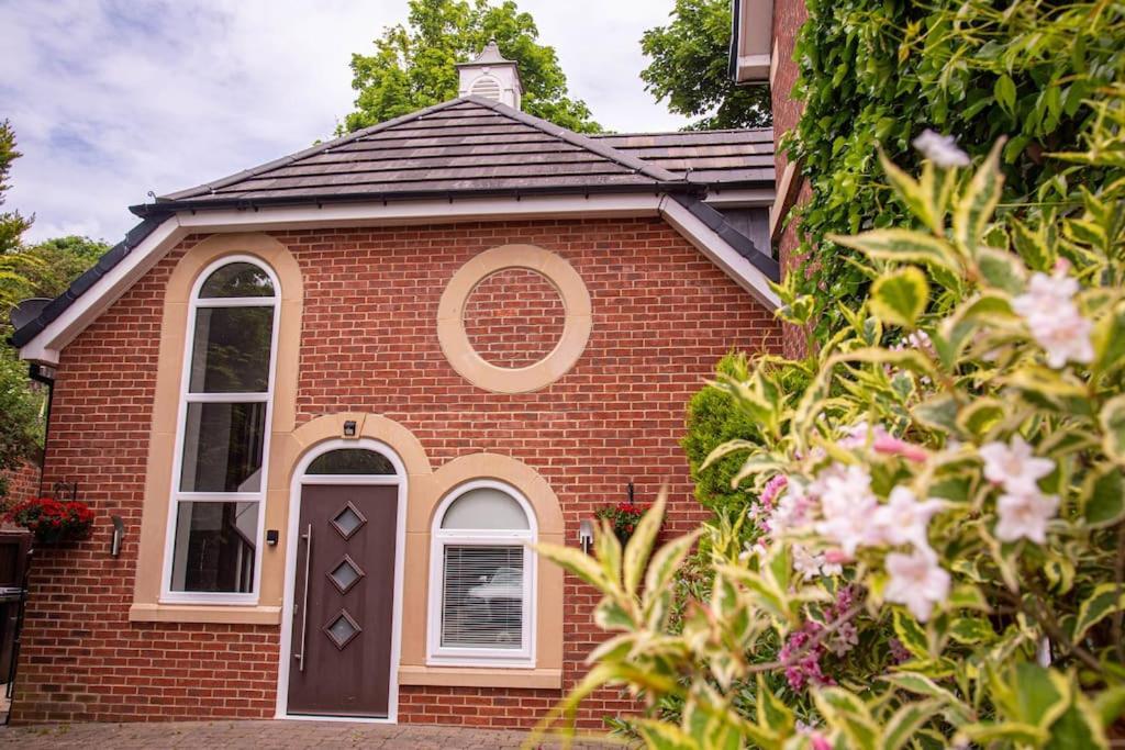 Eastfield Retreat with Hot Tub — hotel in Bedlington