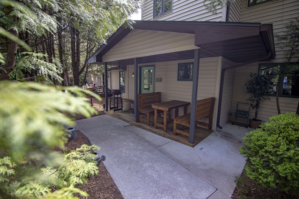 Coachlite Inn - photo 45
