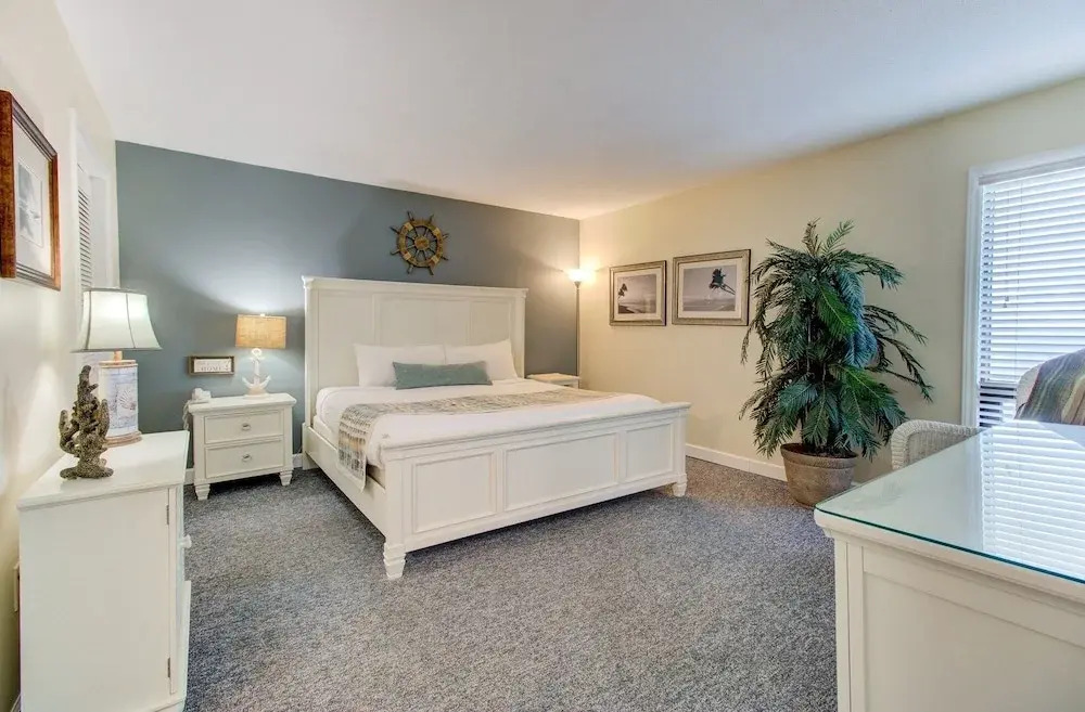 0312 Captains Quarters by Atlantic Towers - photo 3