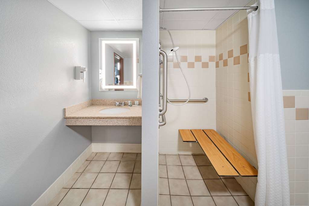 AmericInn by Wyndham Sayre - photo 30