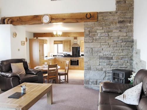 Hutter Hill Barn - carbon neutral hotel in Silsden