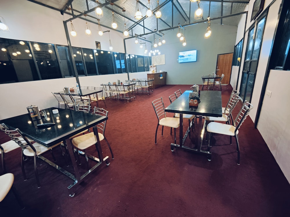 Triyuginarayan Maangal Resort in Sitapur, India