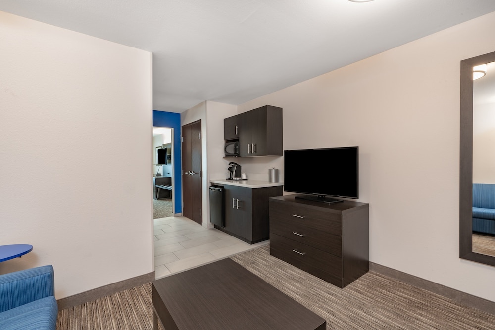 Holiday Inn Express & Suites Trinidad by IHG - photo 6
