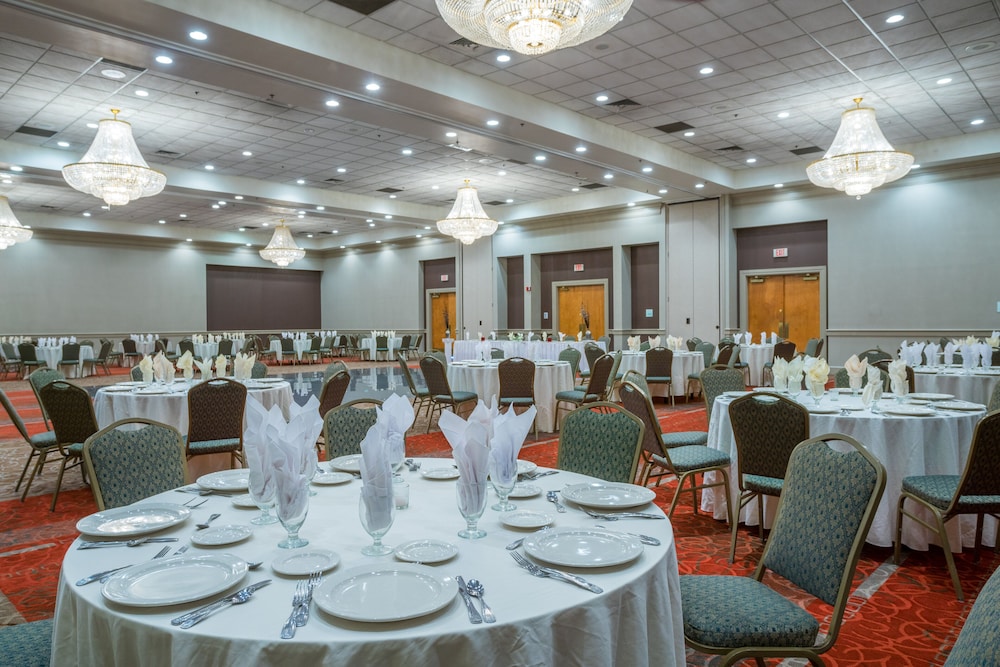 Holiday Inn Harrisburg Hershey Area I 81 by IHG - photo 37