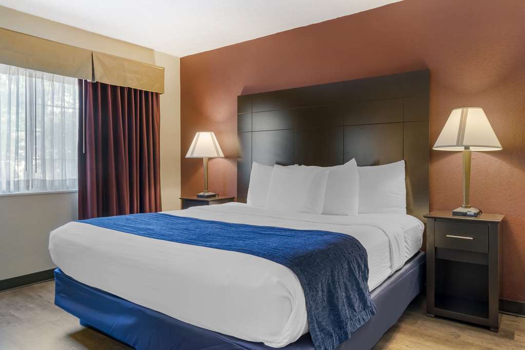 Best Western Greenfield Inn - photo 35