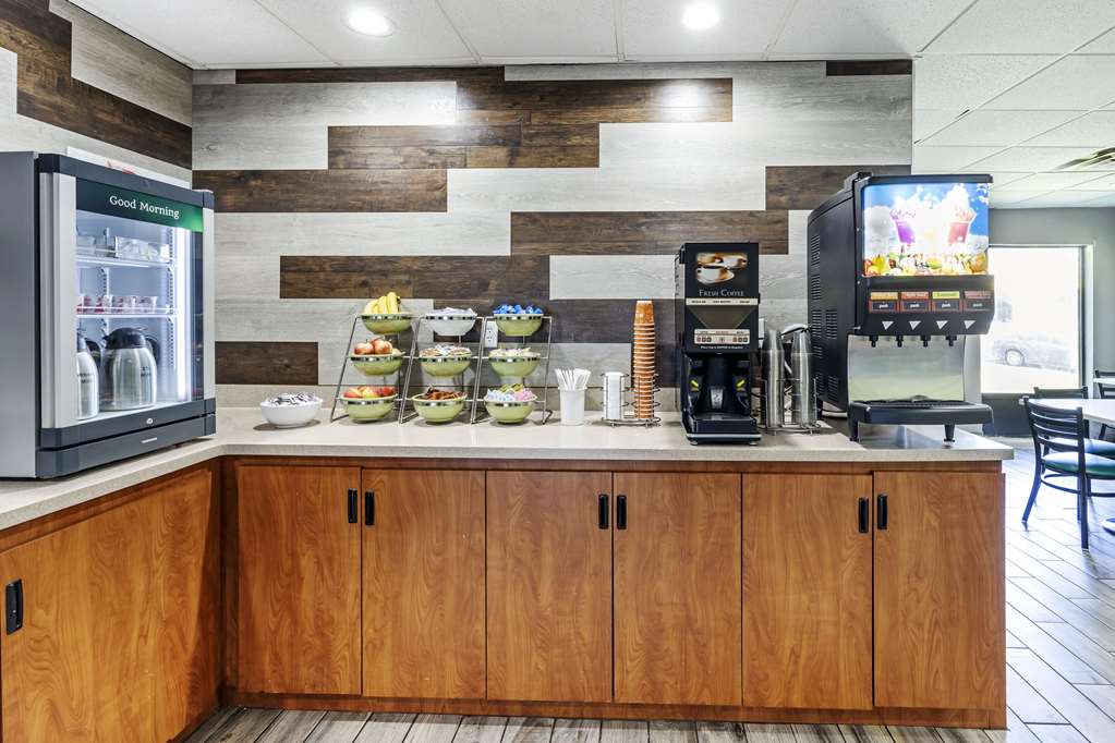 Quality Inn Clarksville Exit 11 - photo 25