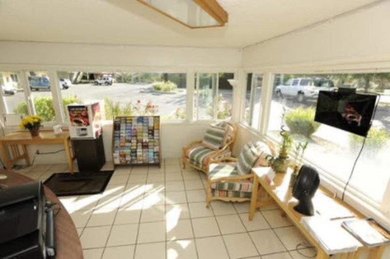Victoria Motel - photo 27