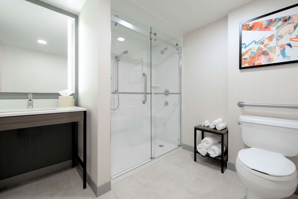Hilton Garden Inn Newport News - photo 22