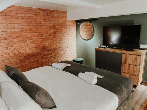 Luxury Duplex Studios City Center