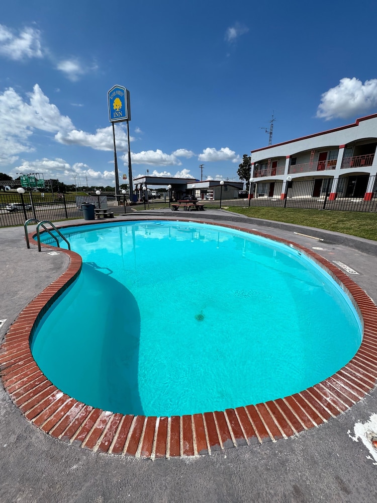 River Forest Inn - photo 15