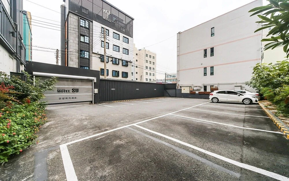 Changwon Paryongdong S - carbon neutral hotel in Changwon