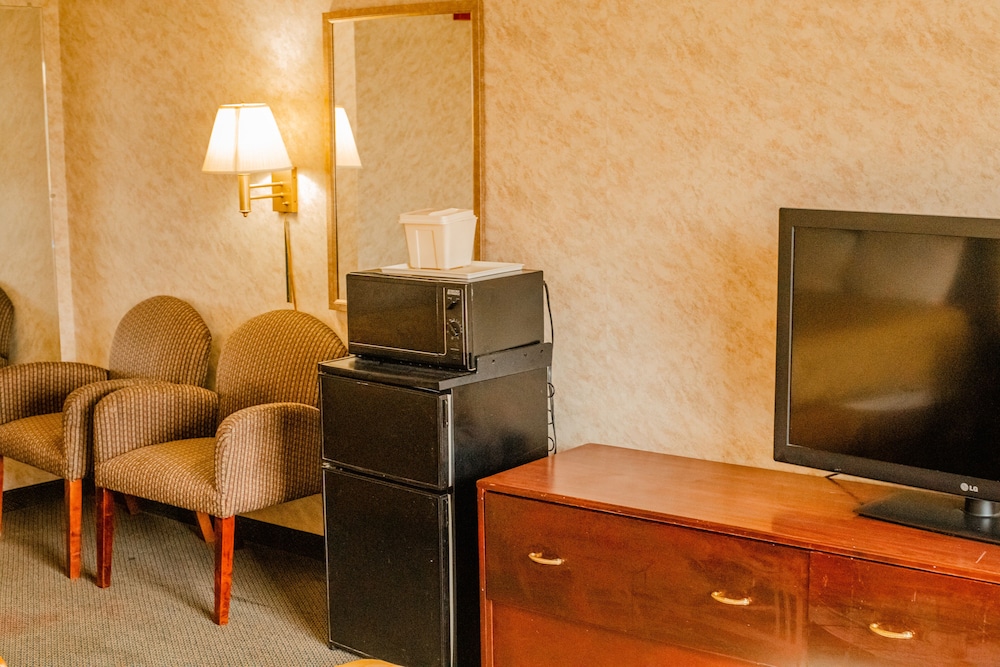 Colfax Inn - photo 32