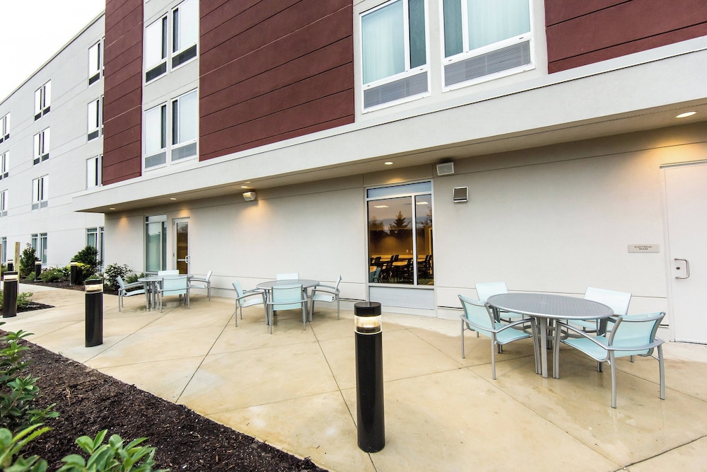 SpringHill Suites Lumberton - photo 31