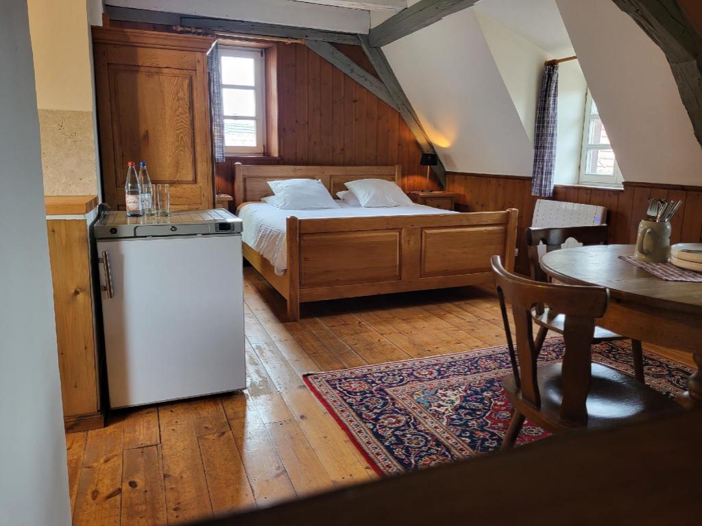 Captain's Table Hotel - carbon neutral hotel in Naples