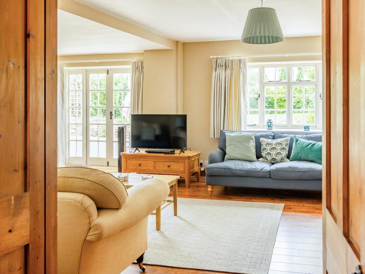 Lower Barrowfield Farm in Beaminster, United Kingdom