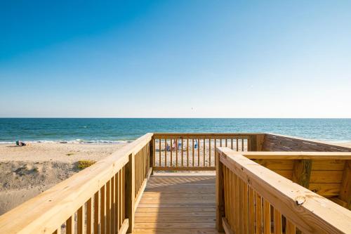 Boys Oh Boy by Oak Island Accommodations - photo 2