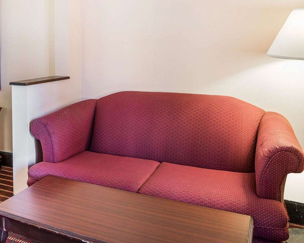 Econo Lodge McDonough South - photo 16