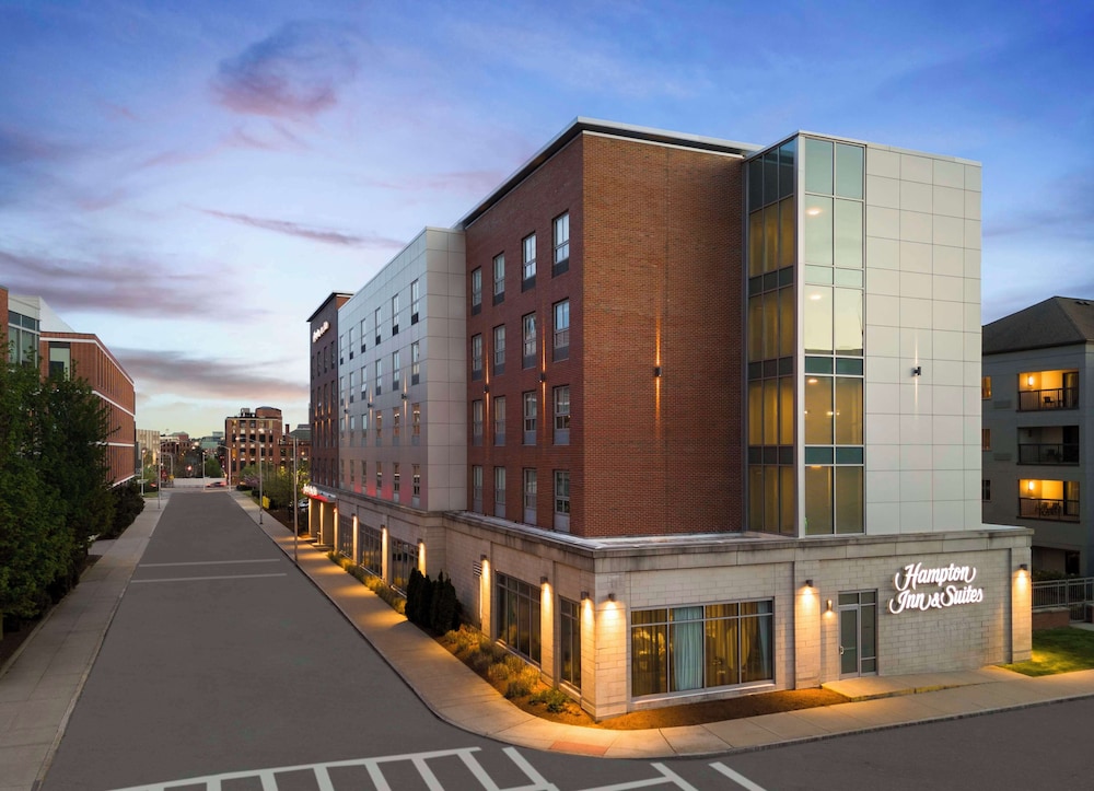 Hampton Inn & Suites Worcester - photo 61