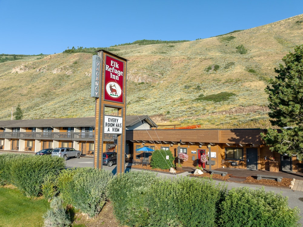 Elk Refuge Inn - photo 97