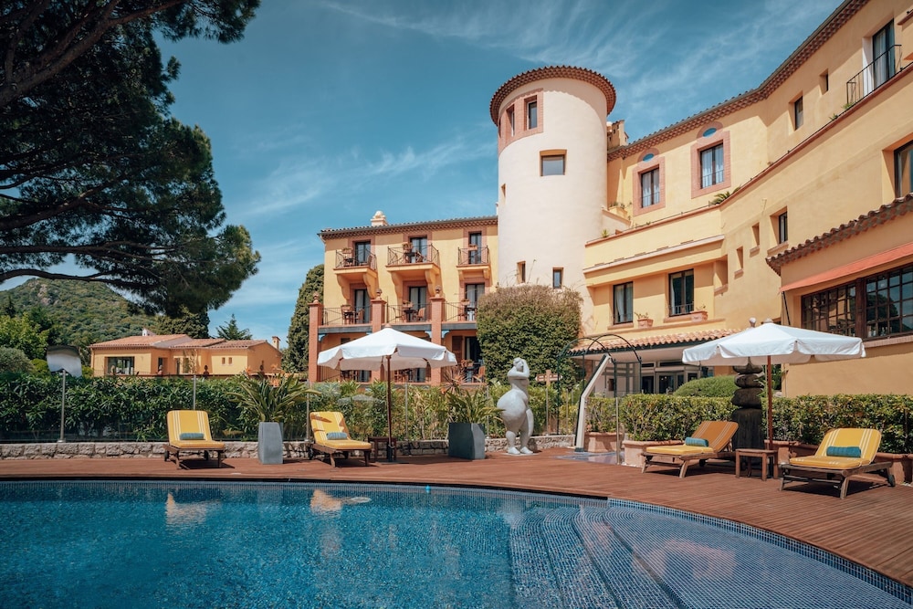 Ermitage de l'Oasis & Spa Cannes Mandelieu — 4-Star Luxury Hotel in Mandelieu-La-Napoule, France