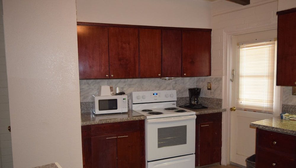 Stanlunds Inn And Suites - photo 18