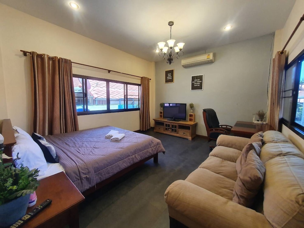 Thetime1 - carbon neutral hotel in Pattaya