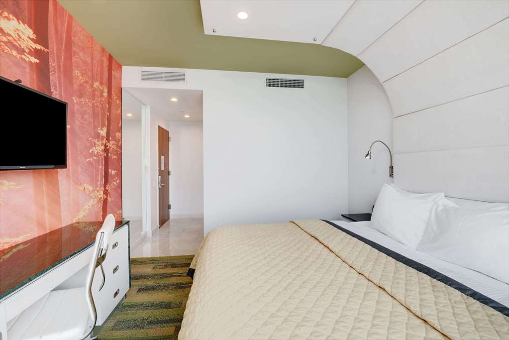 Wyndham Garden Brooklyn Sunset Park - photo 7