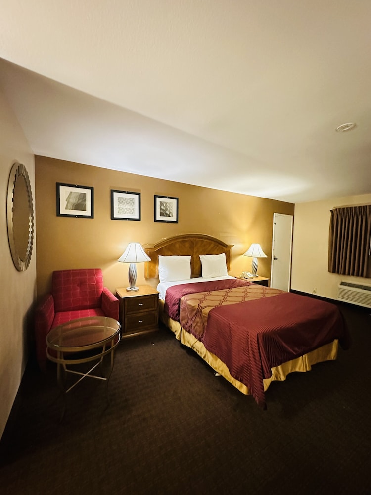 Franciscan Inn - photo 12