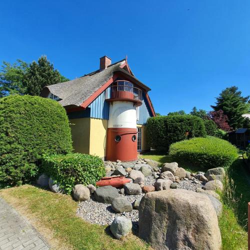 Leuchtturmhaus By Ferienhaus Strandgut — Born