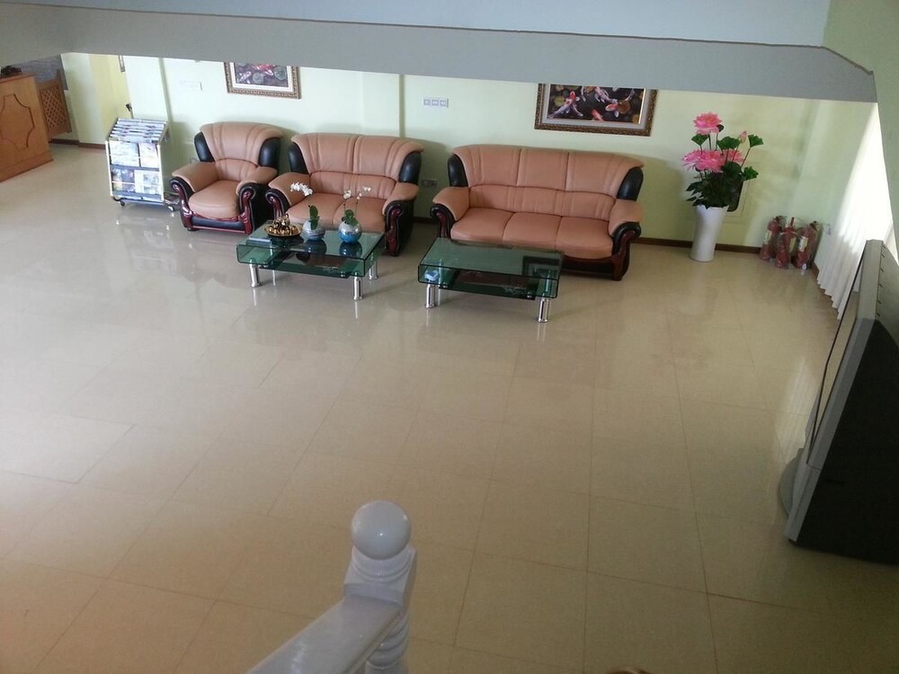 Royal Jasmine Hotel — Pyin Oo Lwin — photo 3