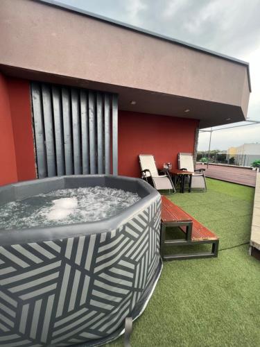 Green Penthouse — 4-Star Luxury Hotel in Tiszaujvaros, Hungary