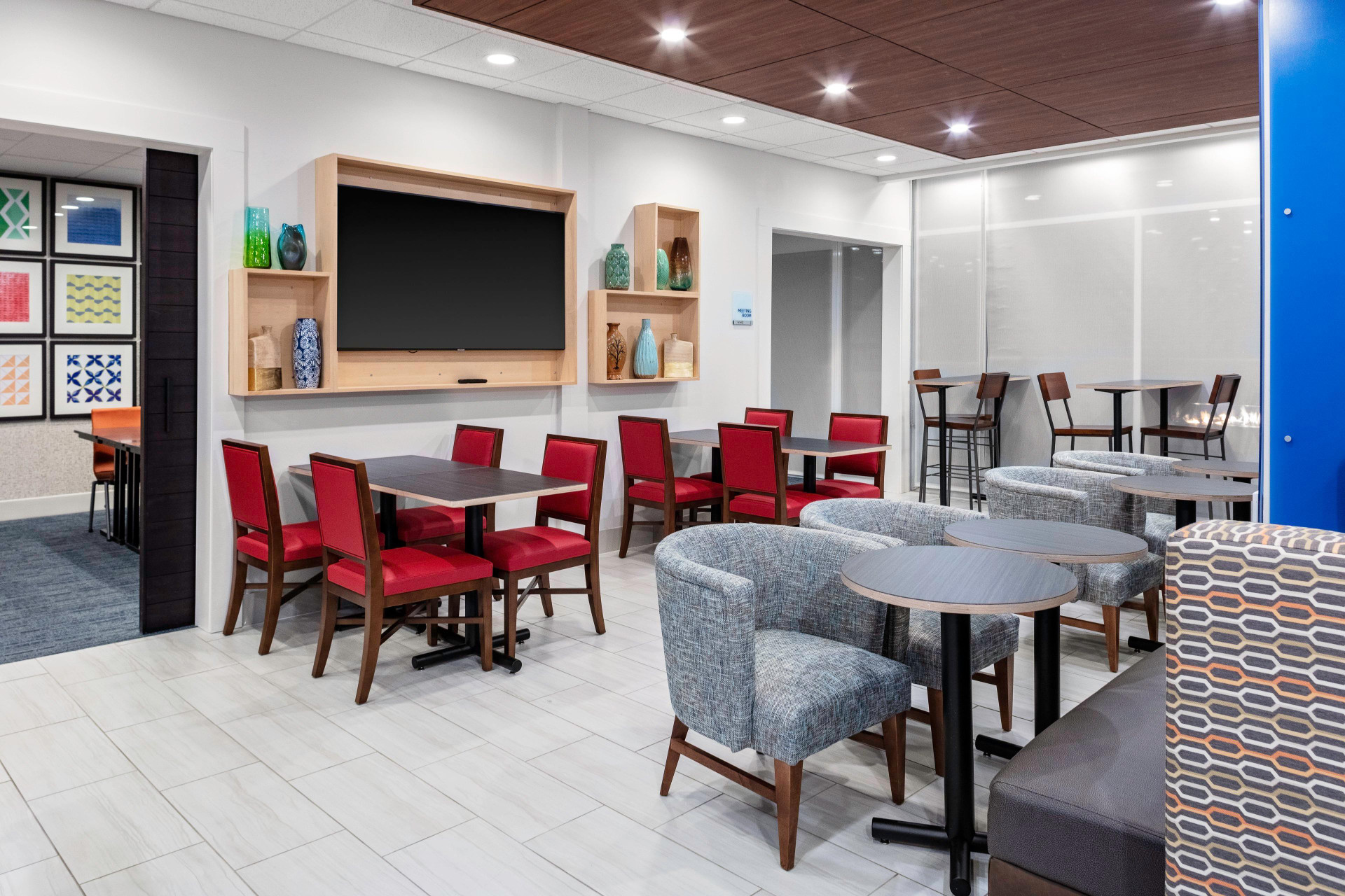 Holiday Inn Express & Suites Wilmington West Medical Park by IHG - photo 21