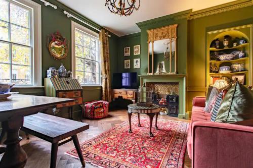 Next to Bath Abbey & Roman Baths Gorgeous Georgian House — 4-Star Luxury Hotel in Bath, United Kingdom