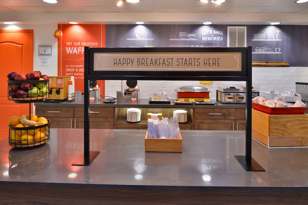 Hampton Inn & Suites Las Vegas Airport - photo 35