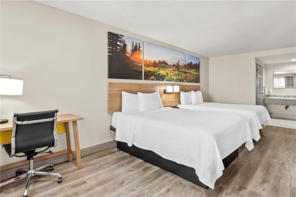 Days Inn by Wyndham Fontana Rialto - photo 27