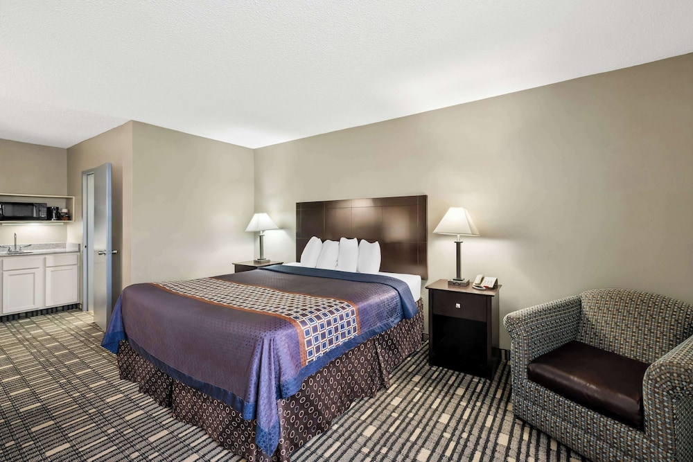 SureStay Plus Hotel by Best Western Lubbock Medical Center - photo 8