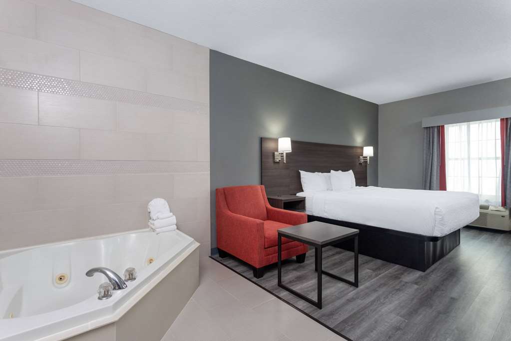 Ramada by Wyndham Sellersburg Louisville North - photo 34