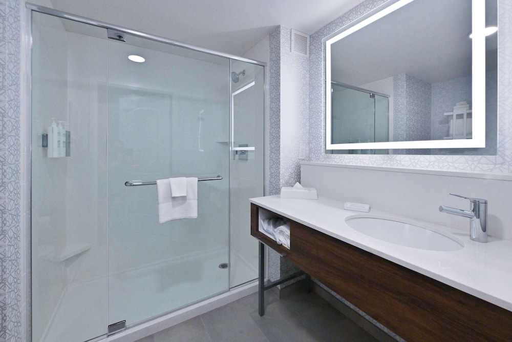 Hampton Inn Fremont - photo 24