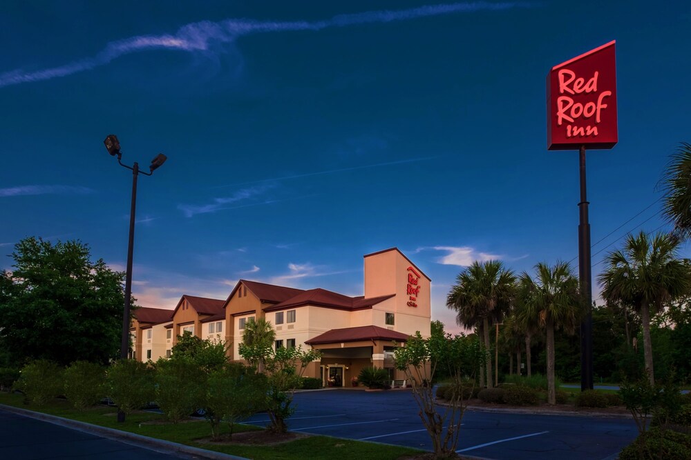 Red Roof Inn & Suites Savannah Gateway - photo 37
