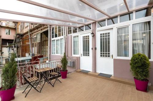 Modern 3BR House For 6 People
