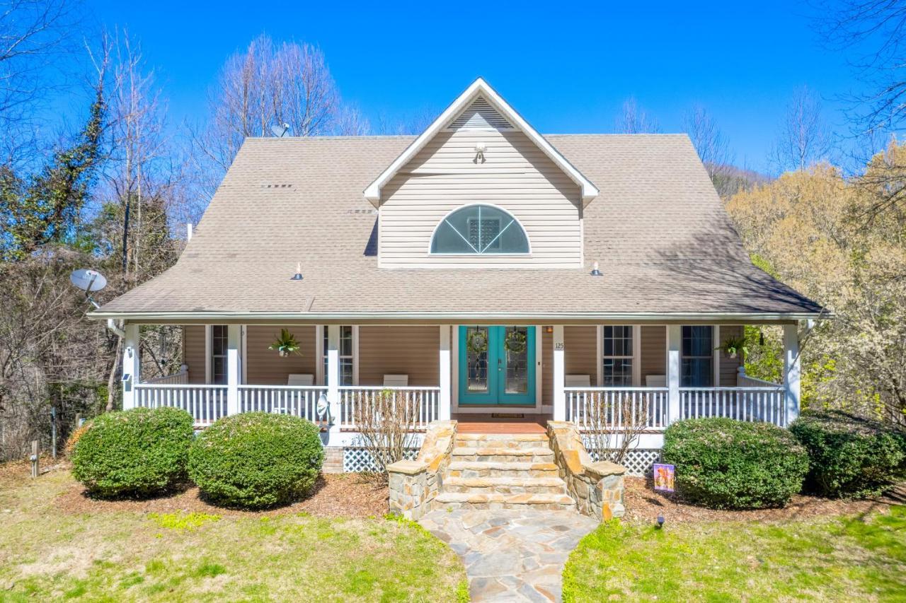 Beary Relaxing in Bryson City, United States