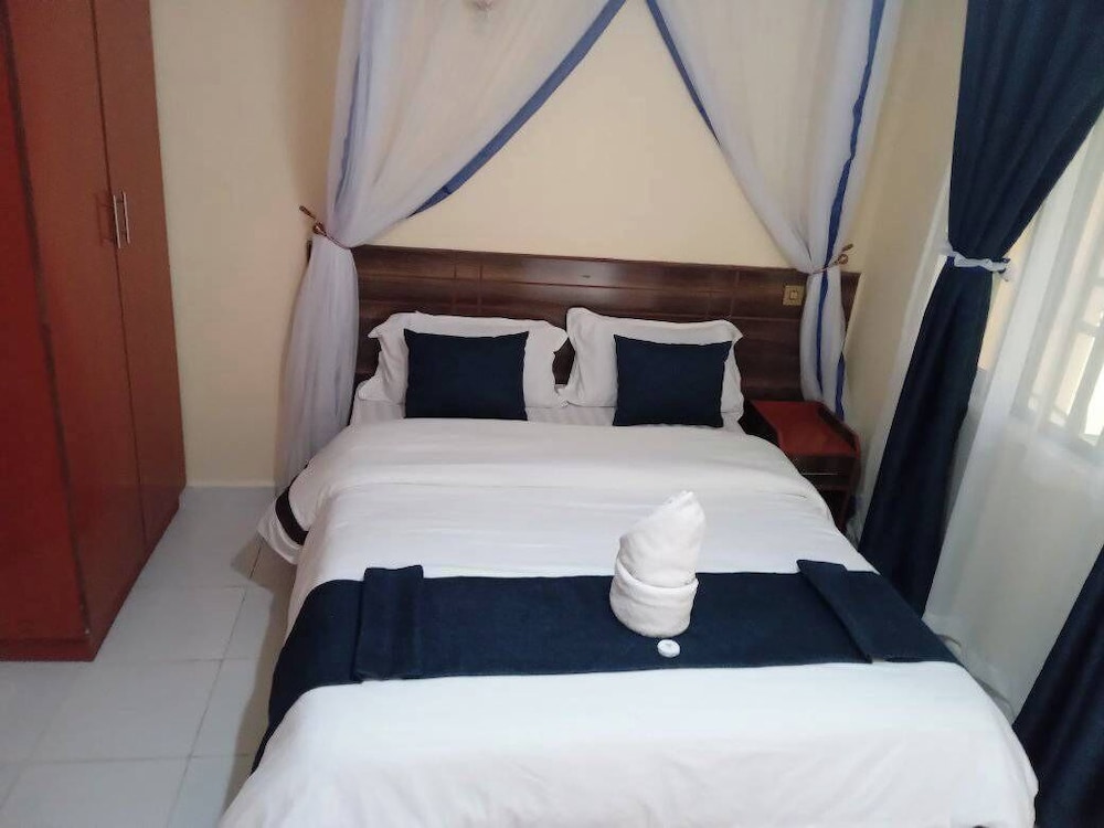 Rosa Gardens Hotel in Muhoroni, Kenya