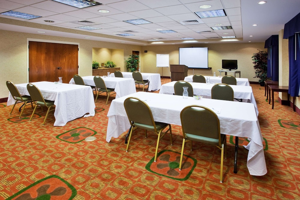 Hampton Inn & Suites Oxford Anniston - photo 51