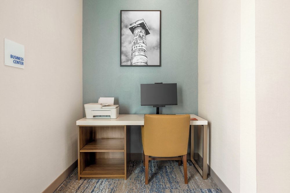 Holiday Inn Express & Suites Astoria by IHG - photo 44