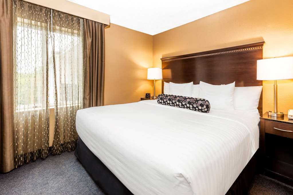 La Quinta Inn & Suites by Wyndham Seattle Downtown - photo 20