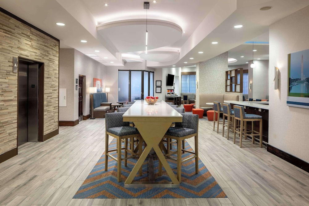 Hampton Inn Washington Downtown Convention Center - photo 4