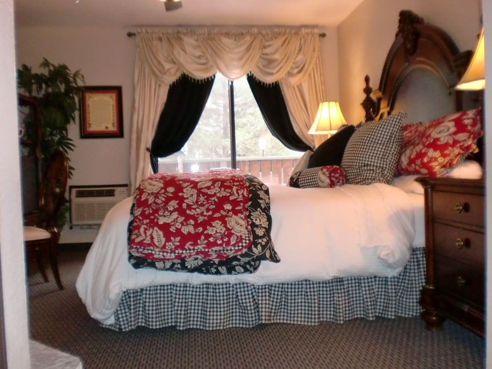 The North Shore Inn - photo 19