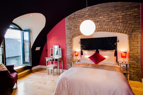 Luxury Townhouse — 4-Star Luxury Hotel in Dublin, Republic of Ireland