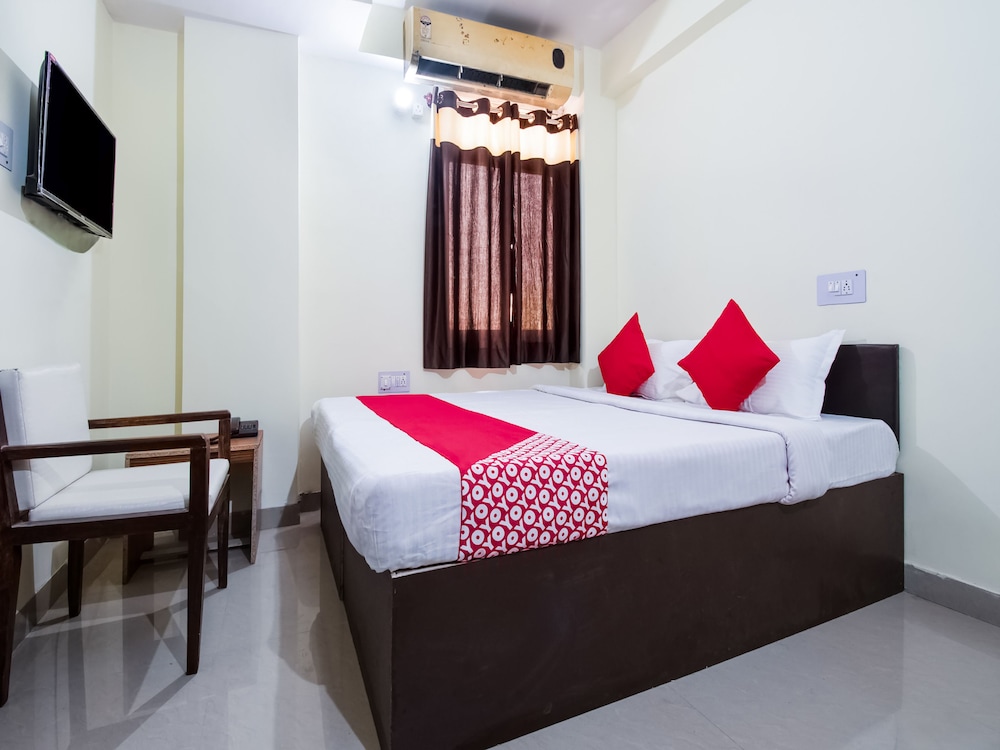 Oyo 28221 Near Pm Mall — Patna