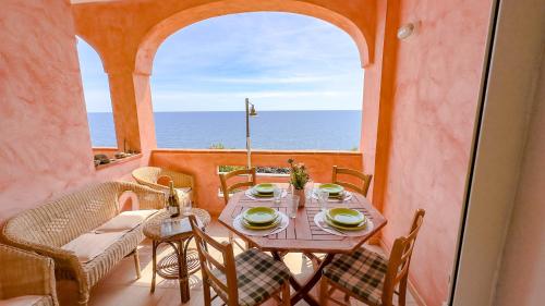 Appartamento Abba Durke con vista sul mare — 4-Star Luxury Hotel in Cala Gonone, Italy